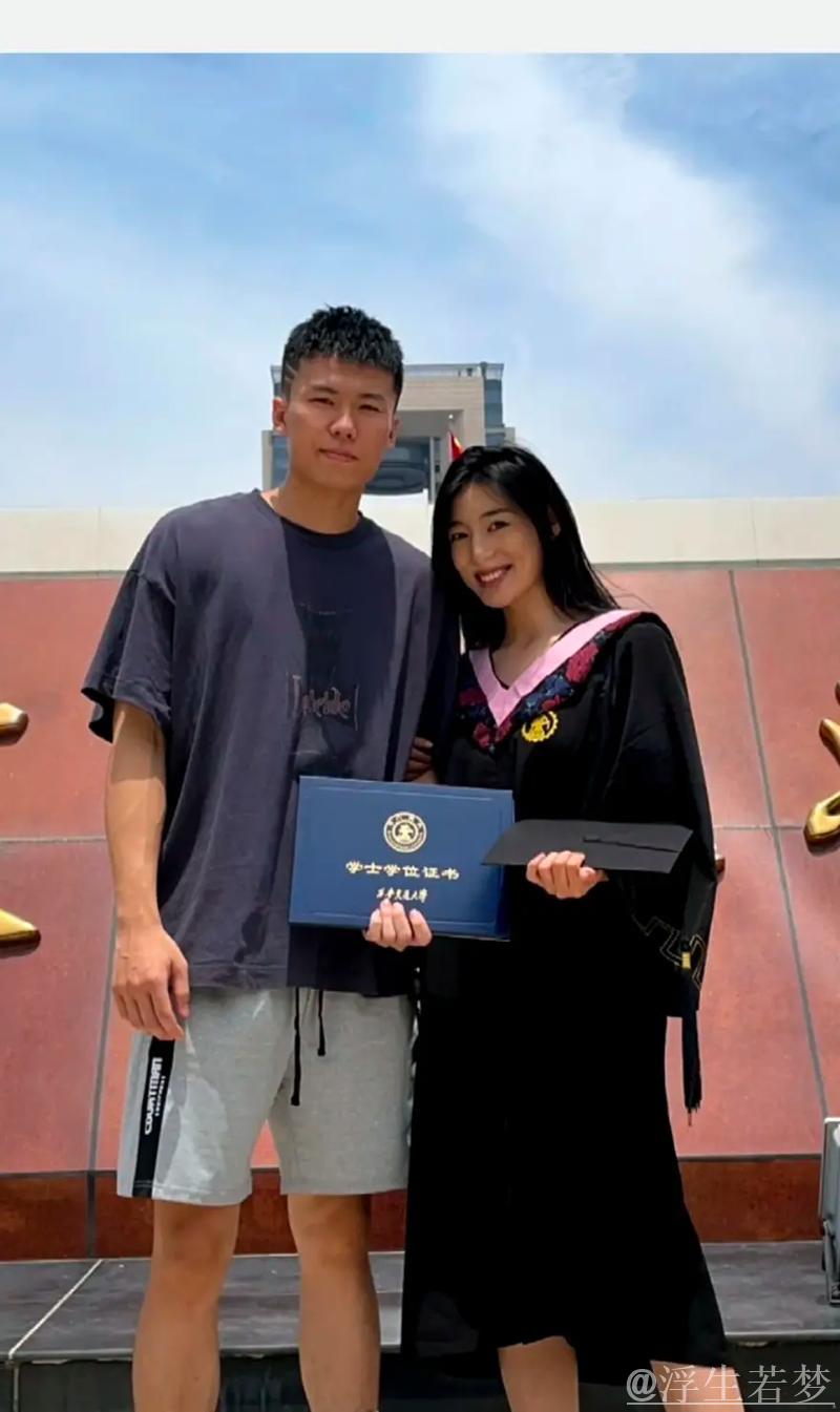 正式签约,草根逆袭职业,赖益烨官宣,1年合同,薪水曝光 正式签约,草根逆袭职业,赖益烨官宣,1年合同,薪水曝光